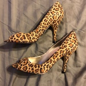 Nine West leopard peep toe heels